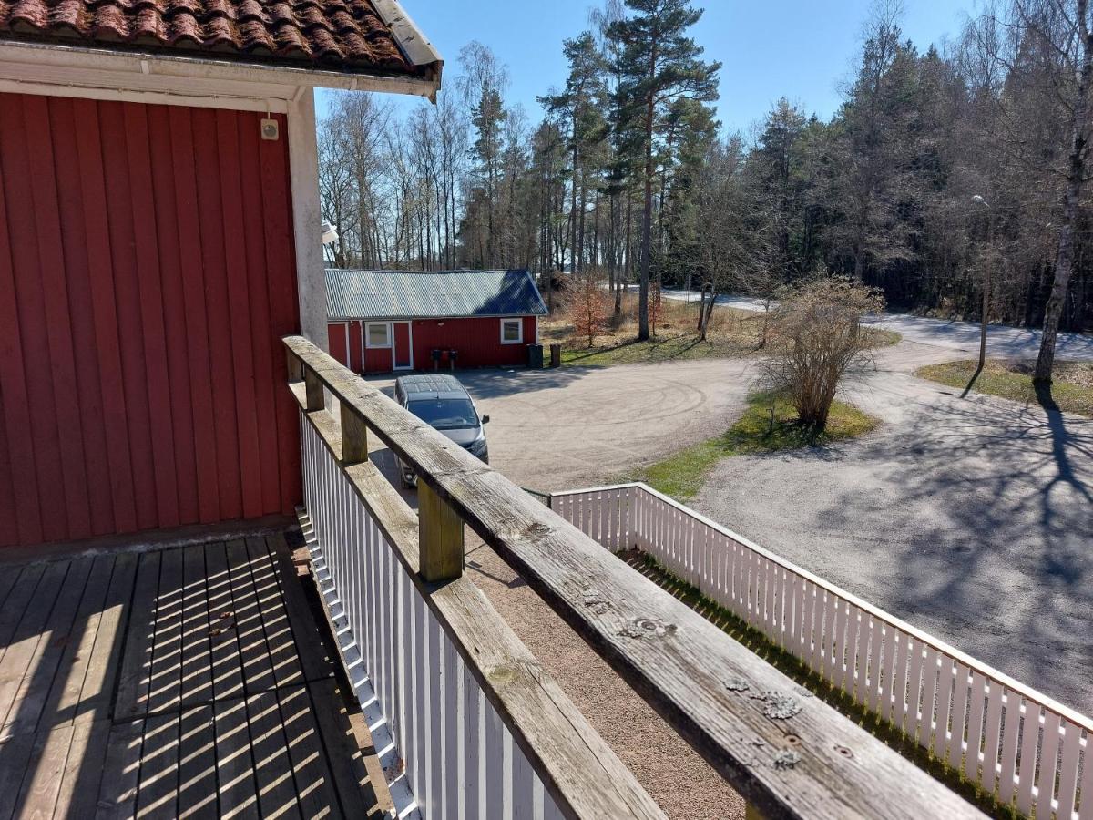Flora Dekor Gaestgard, Lenagarden Guest House Alingsås Exterior photo