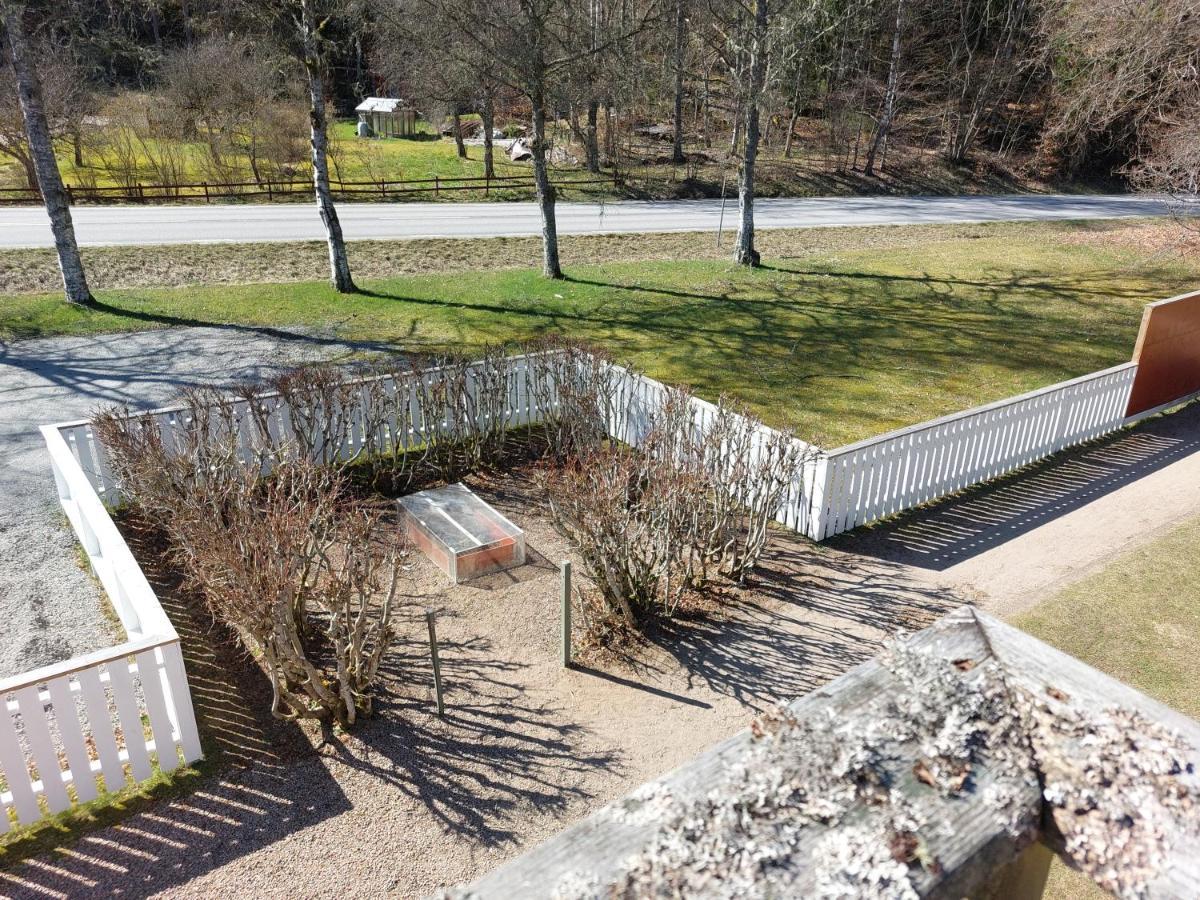 Flora Dekor Gaestgard, Lenagarden Guest House Alingsås Exterior photo