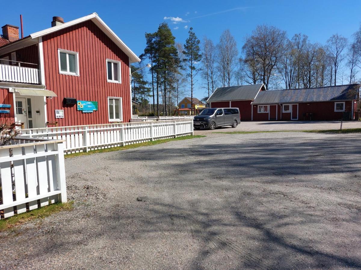 Flora Dekor Gaestgard, Lenagarden Guest House Alingsås Exterior photo
